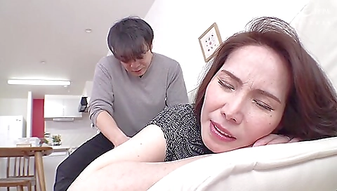 Nacr-584 A Horny Woman Who Turns Her Housekeeper Into A Nacr-584 A Horny Woman Who Turns Her Housekeeper Into A