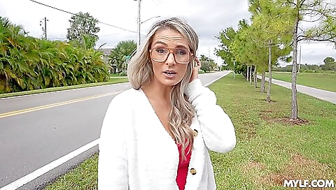 Mandy Rhea- Milf In - Teaser Video Mandy Rhea- Milf In - Teaser Video